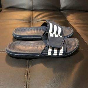 Adidas flip flops/sliders